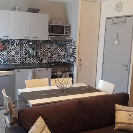 Holiday home Domaine Des Berges Du Canal